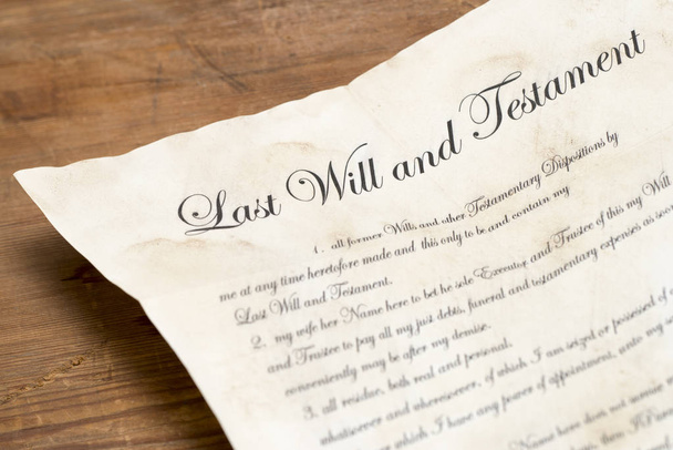 Primer plano de un antiguo testamento y testamento
 - Foto, Imagen