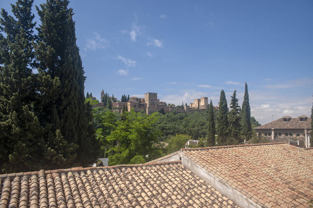 Monumentos en la ciudad de Granada La Alhambra, España
 - Foto, Imagen