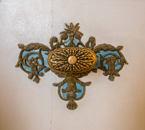 Palacio de Catalina, detalle interior, la perilla de la puerta vintage - Saint
 - Foto, imagen