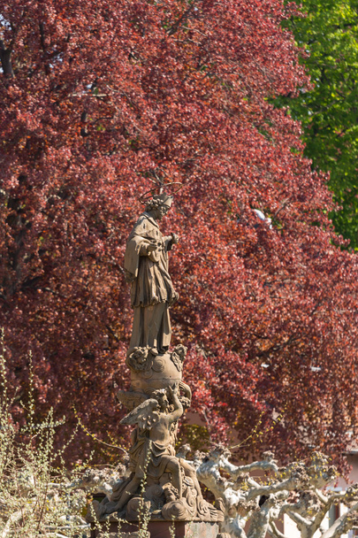 Estatua en el casco antiguo de Heidelberg Alemania
 - Foto, Imagen