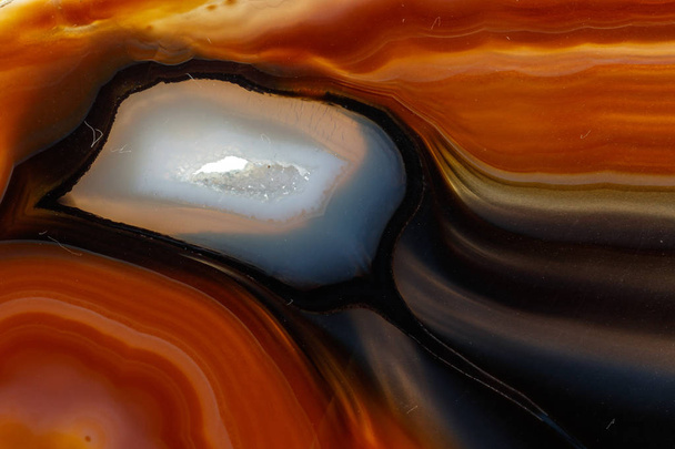 Makró kő Achát ásványi fehér háttér - Fotó, kép
