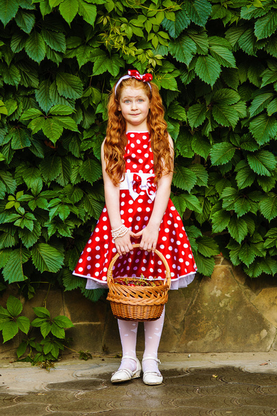 Girl in a beautiful dress garden - Фото, зображення
