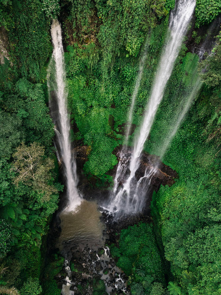 scenic view of Sekumpul Waterfall, Bali, Indonesia - Foto, afbeelding
