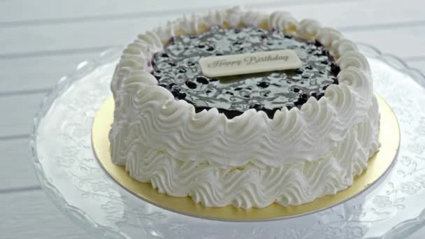 material de primer plano de delicioso pastel en la mesa
 - Metraje, vídeo