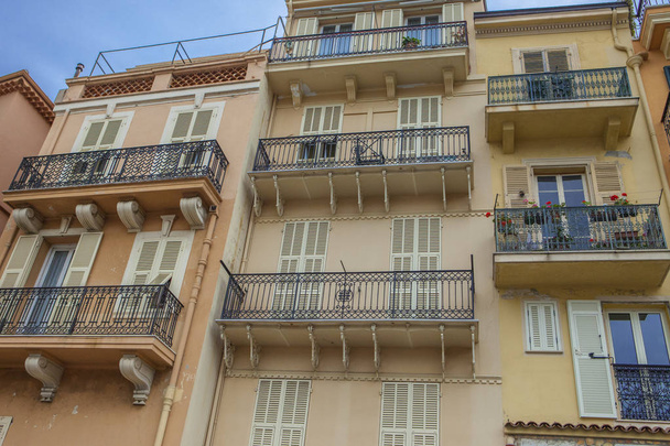 Monaco summer streets, exterior details on the streets, roofs, lights and doors, windows, Monte Carlo roads. Royal Square, Parks, Museum of the Ocean in Monaco. - 写真・画像