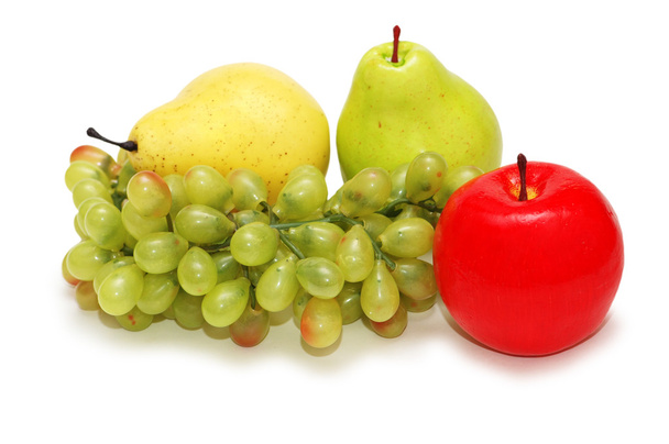 Виноград, яблоко и груши изолированы
 - Фото, изображение