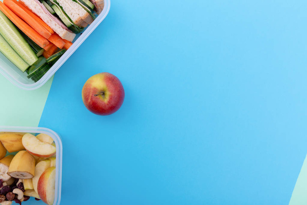 Gesund essen ein Sandwich in der Lunchbox - Foto, Bild