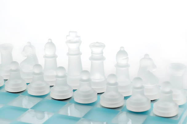 σκάκι γυαλί στοιχεία σε ακατέργαστη - Φωτογραφία, εικόνα