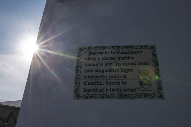 Placa de miradouro de Escuchuela, Montilla, Espanha
 - Foto, Imagem