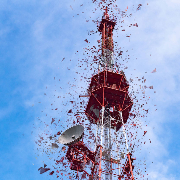 4G Τηλεοπτικός Πύργος ραδιοφώνου με παραβολική κεραία και δορυφορικό πιάτο. Αδερφέ - Φωτογραφία, εικόνα