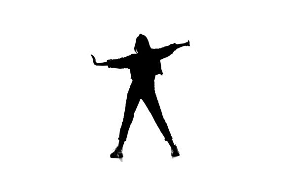 beyaz arka plan üzerinde siyah siluet, kadın dans hip hop, sokak dansı - Video, Çekim