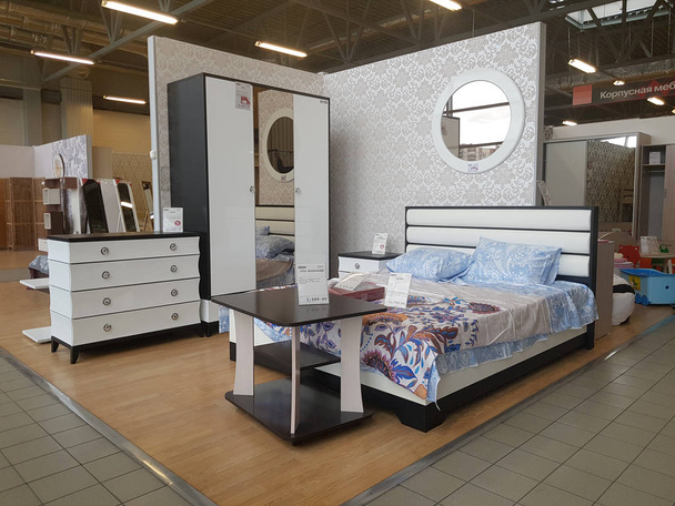 Bed and bedroom interior in a furniture store - Foto, Imagen