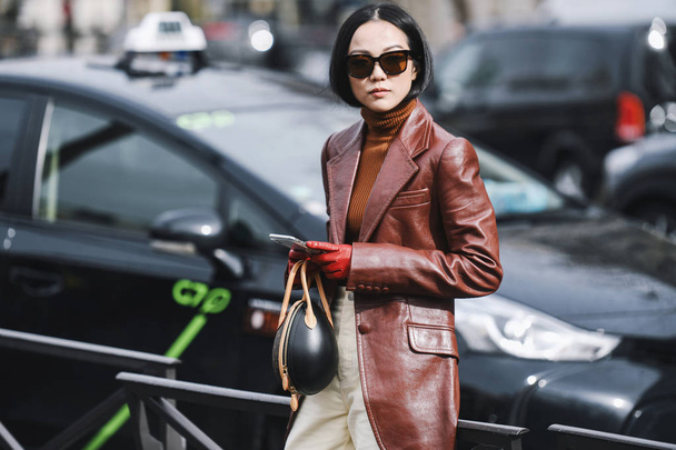 Paris, France - March 05, 2019: Street style outfit Yoyo Cao after a fashion show during Paris Fashion Week - PFWFW19 - Foto, immagini
