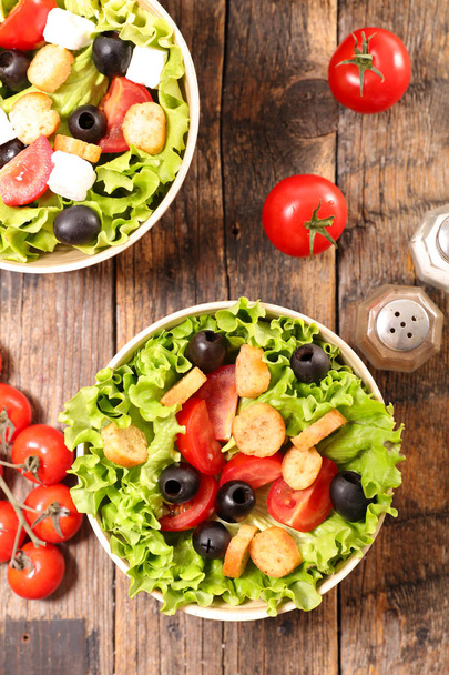vegetable salad with tomato, olive and cheese - Fotoğraf, Görsel