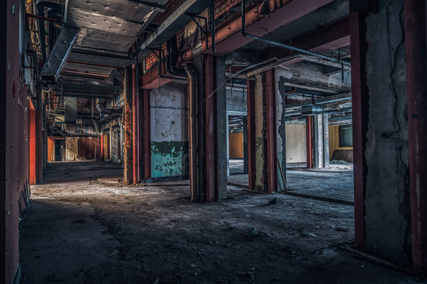 O edifício industrial abandonado. Fantasia cena interior
. - Foto, Imagem