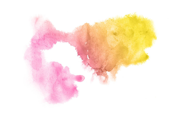 Αφηρημένη εικόνα φόντου υδατογραφίσματος με υγρή διασπορά χρώματος Aquarelle, απομονωμένη σε λευκό. Ροζ και κίτρινοι τόνοι - Φωτογραφία, εικόνα