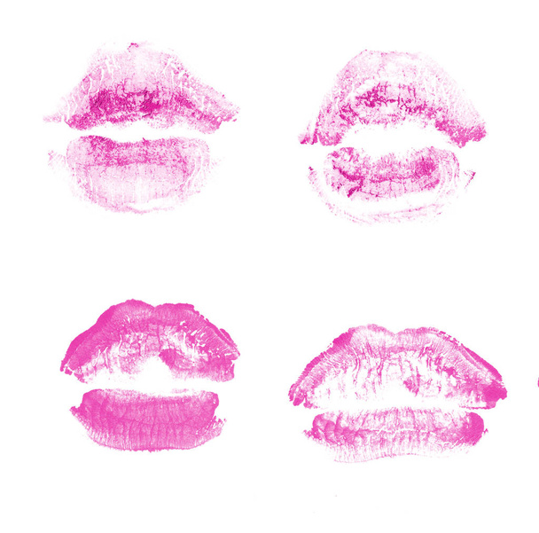 Vrouwelijke lippen lipstick kiss print set voor Valentijn dag geïsoleerd op wit. Roze kleur - Foto, afbeelding