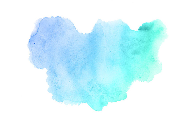 白に隔離されたアクアレル塗料の液体スプラッタを持つ抽象的な水彩の背景画像。ブルーとターコイズのパステルトーン - 写真・画像