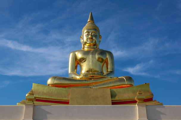Velká Zlatá socha Buddhy - Fotografie, Obrázek