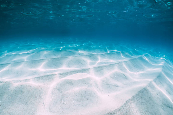 Океанським синій з білим піском підводний на Гаваях - Фото, зображення