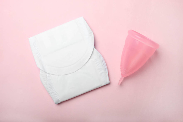 herbruikbare siliconen menstruele beker - Foto, afbeelding