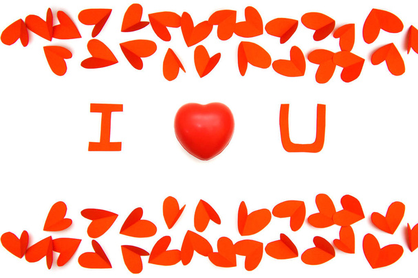 Valentine dag concept, rood papier in hart vorm als achtergrond - Foto, afbeelding