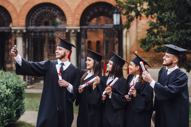 Diplomák hallgatók, Fókuszban az előtérben - Fotó, kép