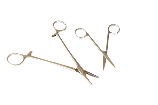 Хірургічні інструменти (шпильки, плоскогубці, затискачі леза, скальпель
 - Фото, зображення