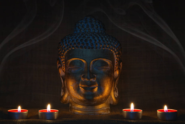 Tête du Bouddha
 - Photo, image