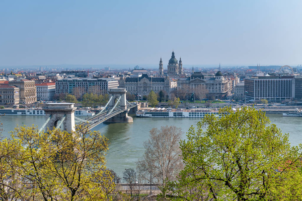 Chain Bridge and Budapest aerial skyline - Foto, imagen