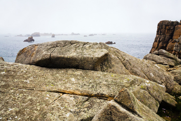 rochers sur la côte Atlantique en Bretagne
 - Photo, image