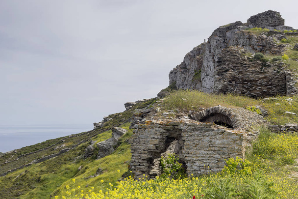 Fragment van het kasteel van Faneromeni op Andros (Griekenland, Cycladen) - Foto, afbeelding