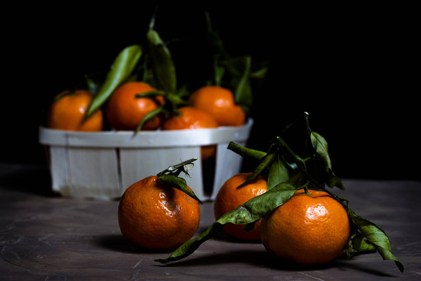 Group of tangerines with green leaf - Zdjęcie, obraz