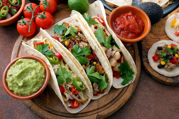 Assorted Mexican Food background - Foto, afbeelding