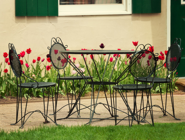 Iron Garden Table And Chairs - Photo, Image