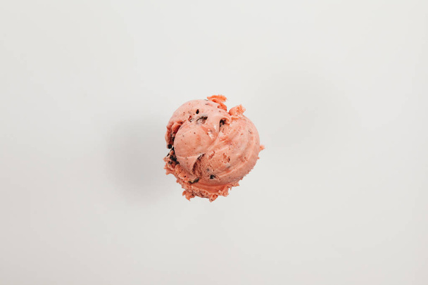 Delicious ice cream on white background, close up - Foto, afbeelding