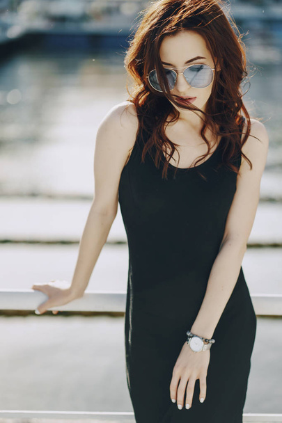 girl in sunglasses - Fotografie, Obrázek