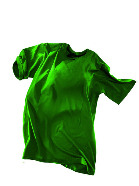 Camisa verde flutuante água do vento isolado fundo branco - Imagem
 - Foto, Imagem