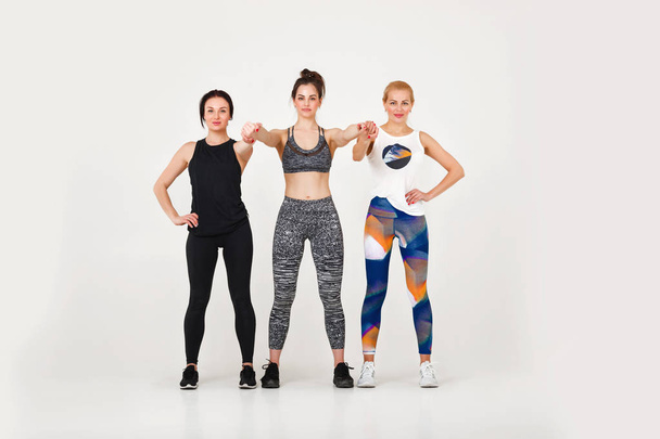 Group of sporty female friends - Valokuva, kuva