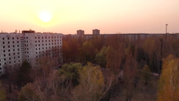 Město Pripyt u jaderné elektrárny Černobyl - Záběry, video