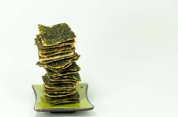 seaweed rice crisps with algae - Foto, afbeelding