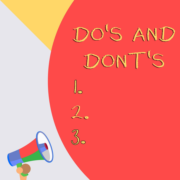 Текст для написания слов Do S Is And Dont S Is. Концепция ведения бизнеса для консультирования Правила или обычаи в отношении некоторых видов деятельности
. - Фото, изображение