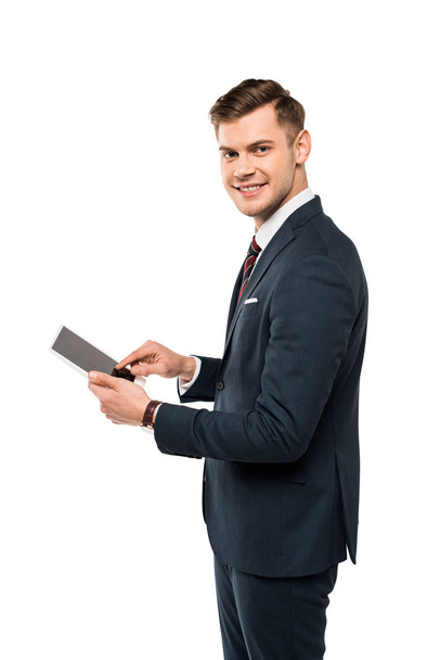 homme d'affaires joyeux utilisant tablette numérique avec écran blanc isolé sur blanc
  - Photo, image