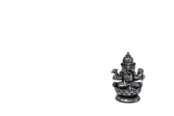 Statuetta in argento della divinità indù Ganesh
 - Foto, immagini