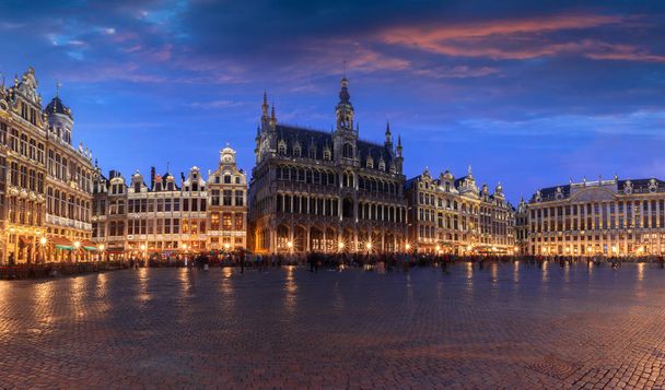 Grand Place in Brussels at night, Belgium - Foto, Bild