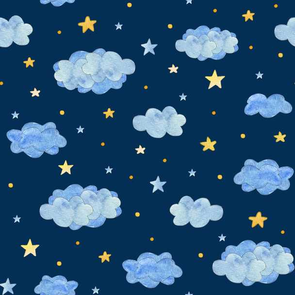 nahtloses Babymuster mit blauen Wolken und gelben Sternen auf dunklem Hintergrund - Foto, Bild