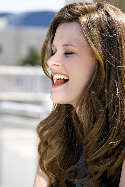 mooie vrouw lachen - Foto, afbeelding