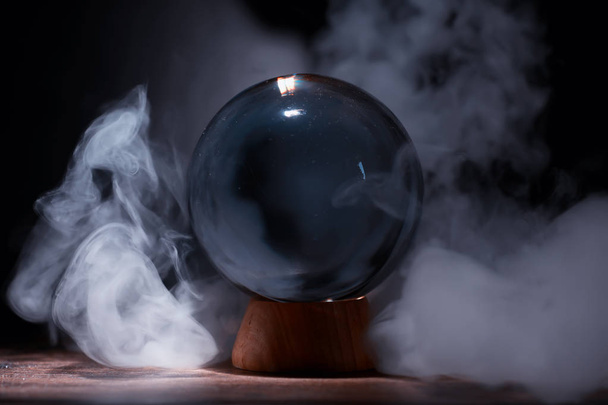 Crystal ball to predict the fate. Guessing for the future. - Foto, afbeelding