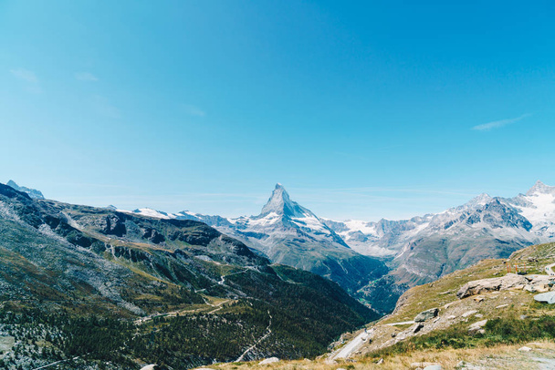 views of the Matterhorn peak in Zermatt, Switzerland. - Foto, imagen