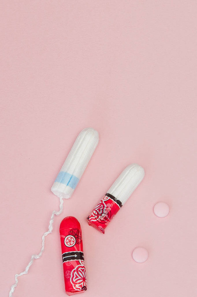 Menstrual period concept. Woman hygiene protection. Cotton tampo - Foto, Bild